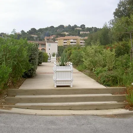 Les Lavandiers Renove Totale Avec Climatisation Cavalaire-sur-Mer